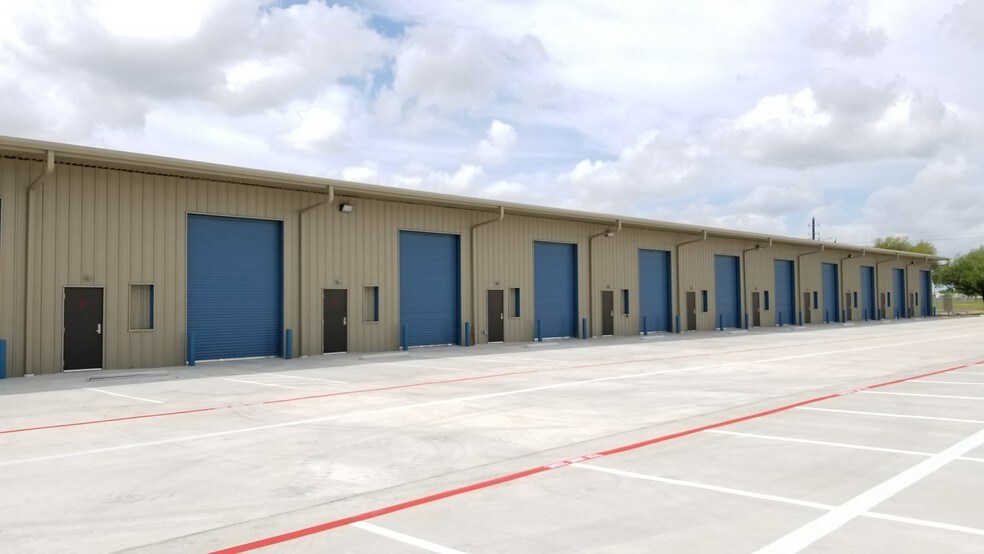 More Photos Of 9351 Boone Rd, Houston Warehouse For Lease