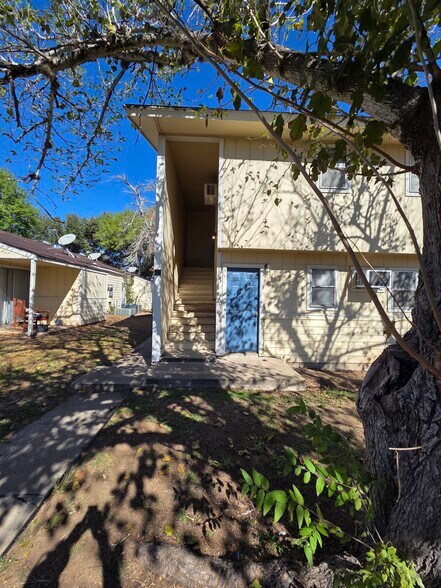 More Photos Of 657 W 4th St, Yorktown Apartments For Sale