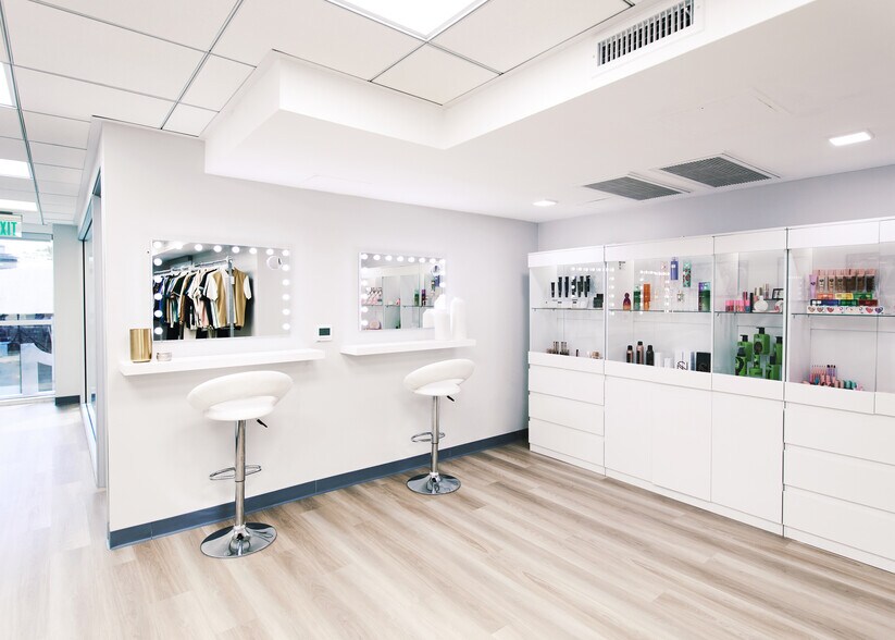 More Photos Of 1017 N La Cienega Blvd, West Hollywood Loft Creative Space For Lease