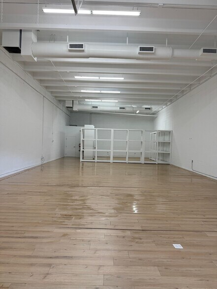 More Photos Of 8381 NW 56th St, Doral Flex For Lease