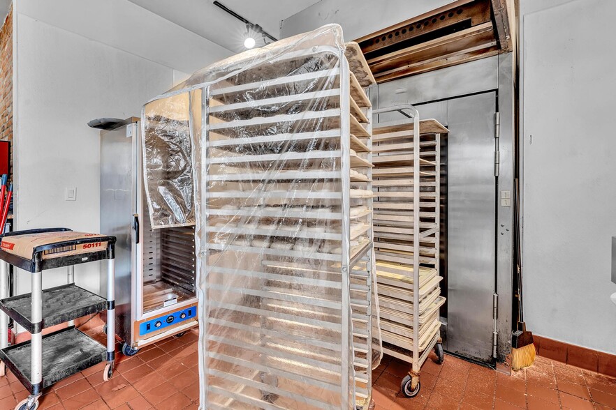 More Photos Of 3693 SW 22nd Ter, Miami General Retail For Lease