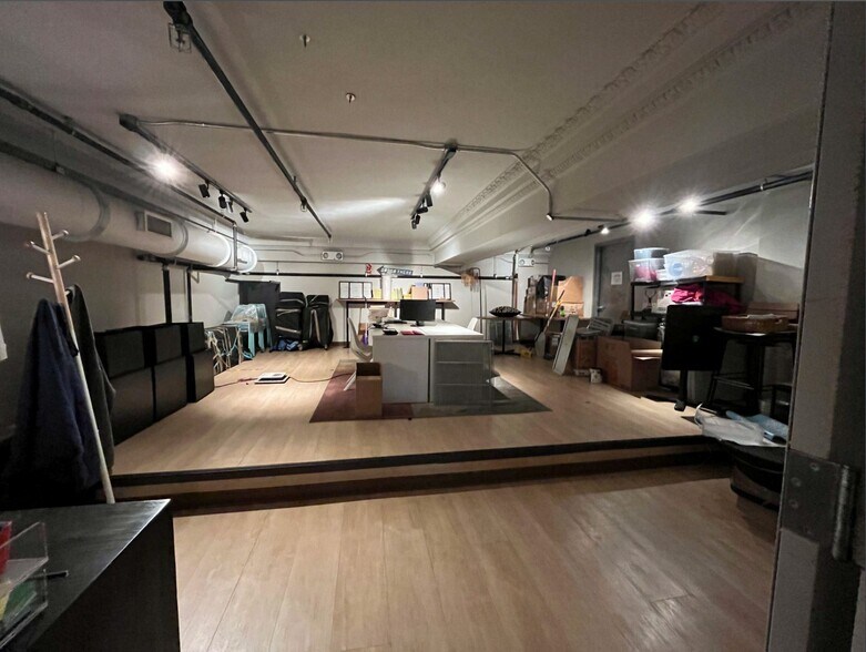 More Photos Of 1123 Broadway, New York Loft Creative Space For Lease