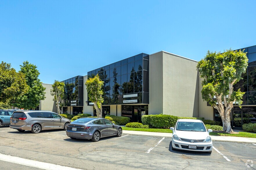 More Photos Of 3914 Murphy Canyon, San Diego Unknown For Lease