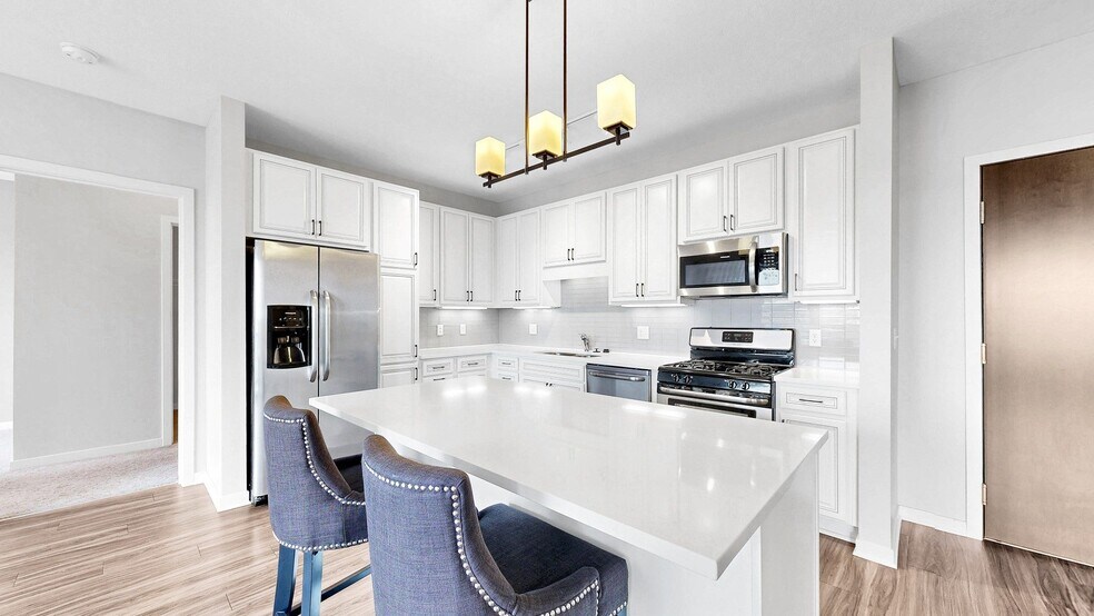 More Photos Of 1700 Plymouth Rd, Minnetonka Apartments For Lease