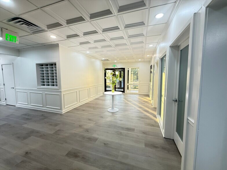 More Photos Of 20 Office Park Way, Pittsford Office For Lease