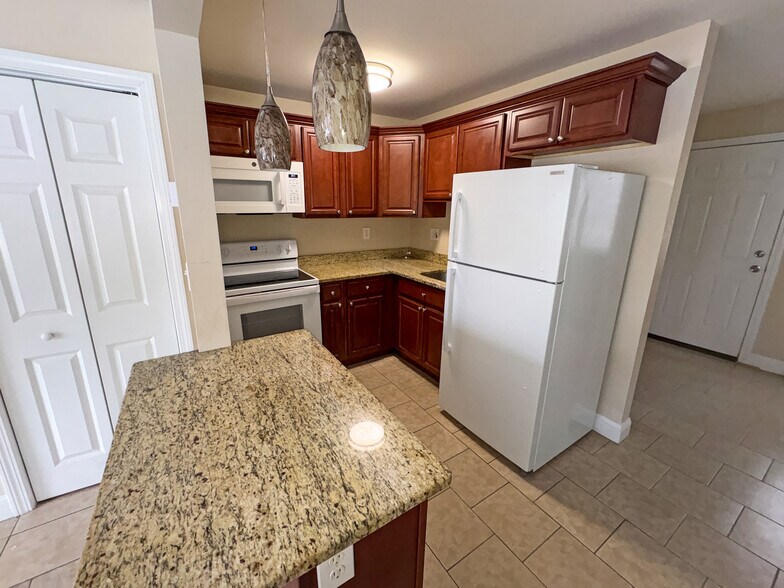 More Photos Of 83 E Grand Ave, New Haven Apartments For Sale