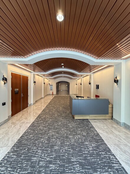 More Photos Of 1970 Broadway, Oakland Office For Lease