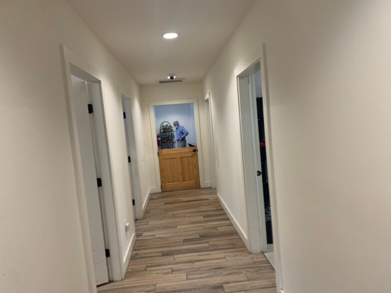 More Photos Of 421 Ermine Rd, West Columbia Warehouse For Sale