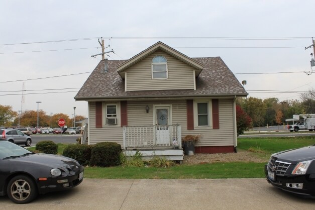 More Photos Of 3802-3808 N University St, Peoria Office For Sale