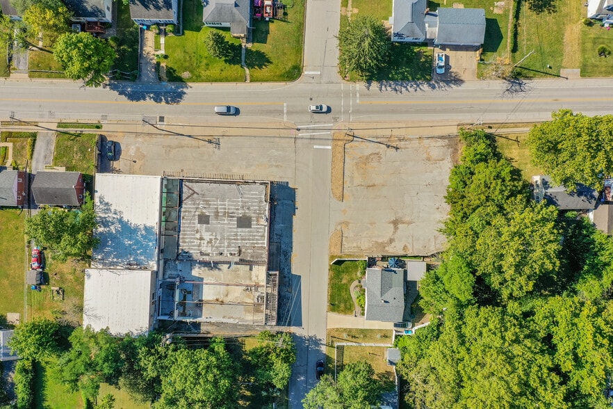 More Photos Of 10041 Lackland Rd, Overland Freestanding For Sale