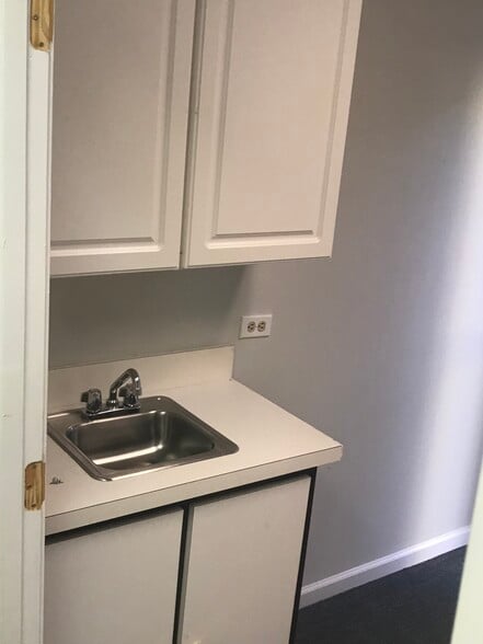 More Photos Of 9471 Baymeadows Rd, Jacksonville Medical For Lease