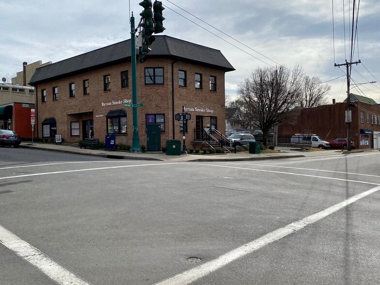 More Photos Of 111 Mill St, Greenwich Storefront Retail Office For Sale