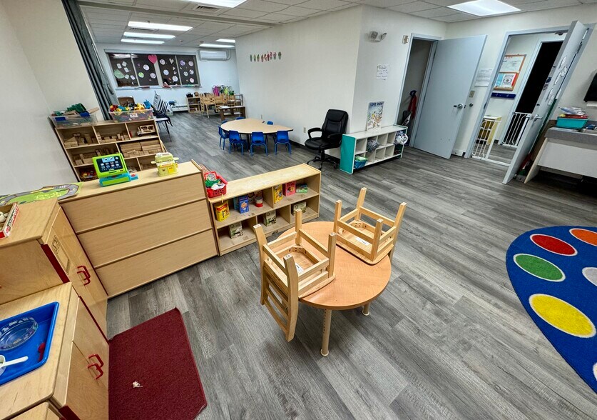More Photos Of 68 Danbury Rd, New Milford Religious Facility For Lease