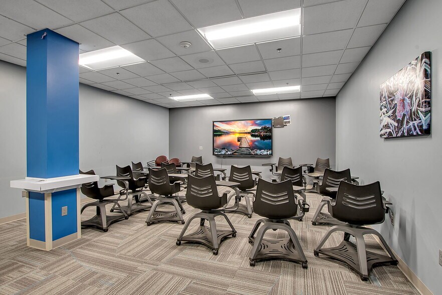 More Photos Of 1759 Wehrle Dr, Amherst Office For Lease