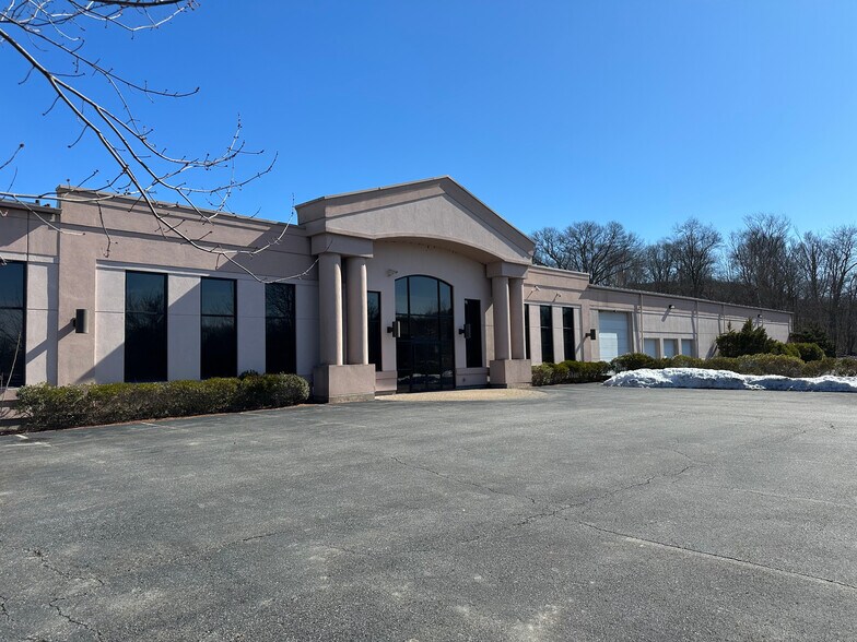 More Photos Of 25 Bond St, Haverhill Warehouse For Lease