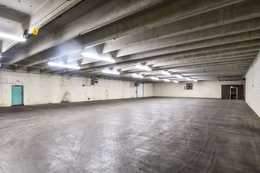 More Photos Of 124 N Charleston St, Blacksburg Warehouse For Sale