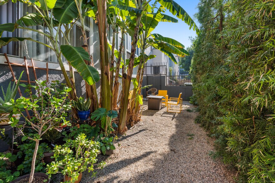 More Photos Of 140 S Westmoreland Ave, Los Angeles Apartments For Sale