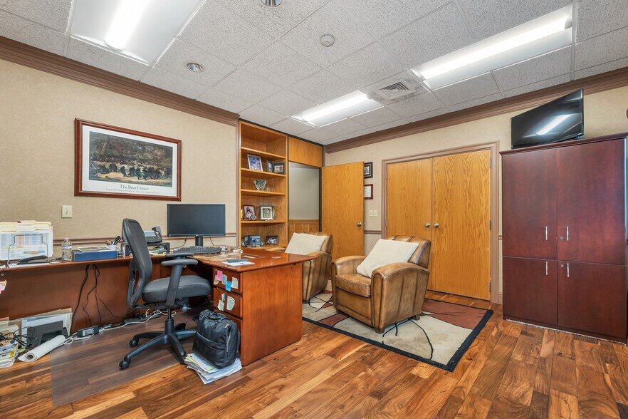 More Photos Of 231a Sutton Street, North Andover Office For Sale