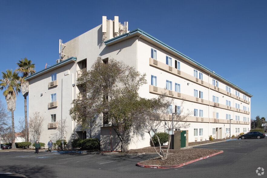 More Photos Of 3240 Mather Field Rd, Rancho Cordova Hotel For Sale