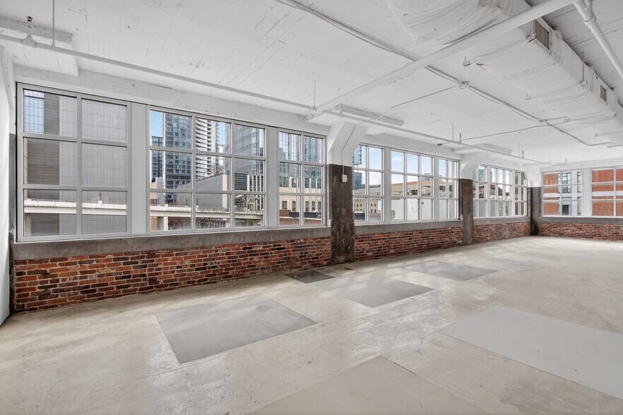 More Photos Of 111 Broadway, Nashville General Retail For Lease