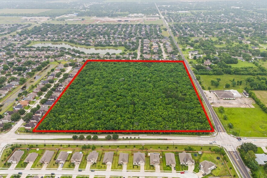 More Photos Of 4835 Magnolia Parkway, Pearland Land For Sale