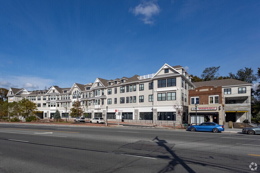 More Photos Of 1000 New York Ave, Huntington Station Apartments For Lease