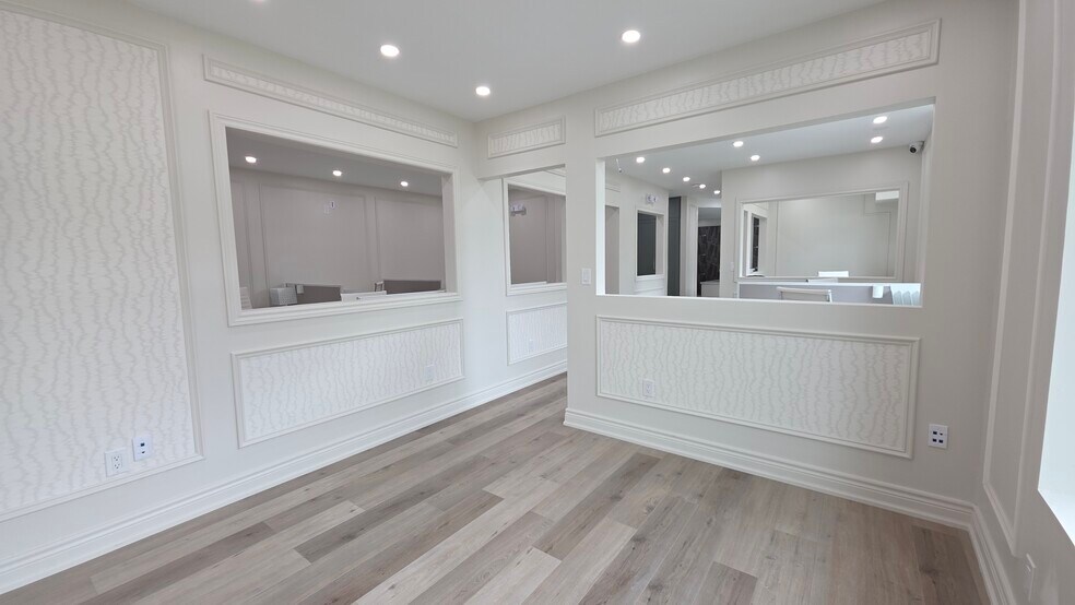 More Photos Of 431 Dougall Av, Caledon Office Residential For Sale