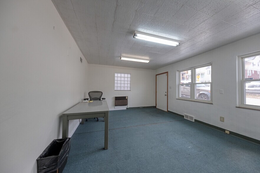 More Photos Of 340 Center Ave, Pittsburgh Medical For Sale