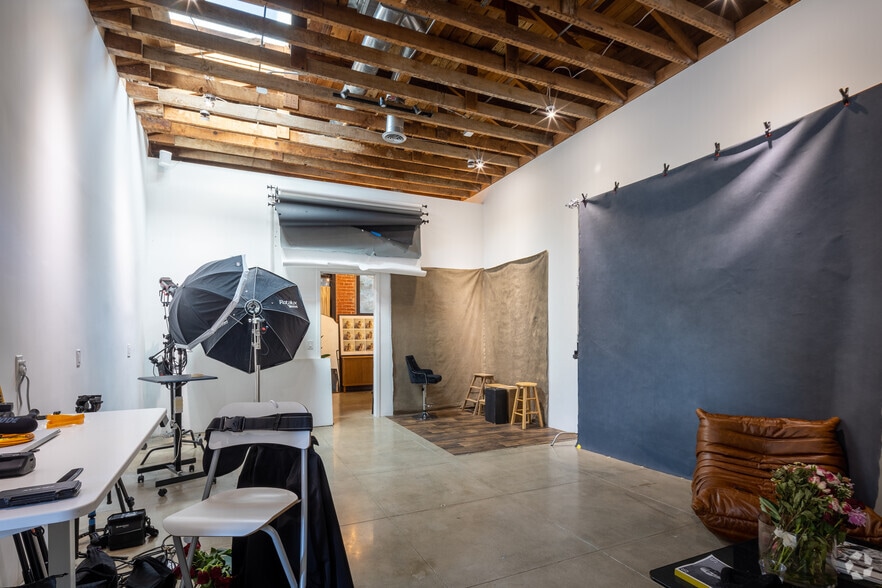 More Photos Of 1005 N Madison Ave, Los Angeles Storefront Retail Office For Lease