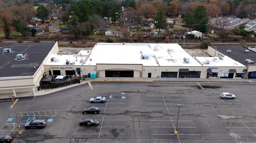 More Photos Of 1921 Victory Blvd, Portsmouth Unknown For Lease