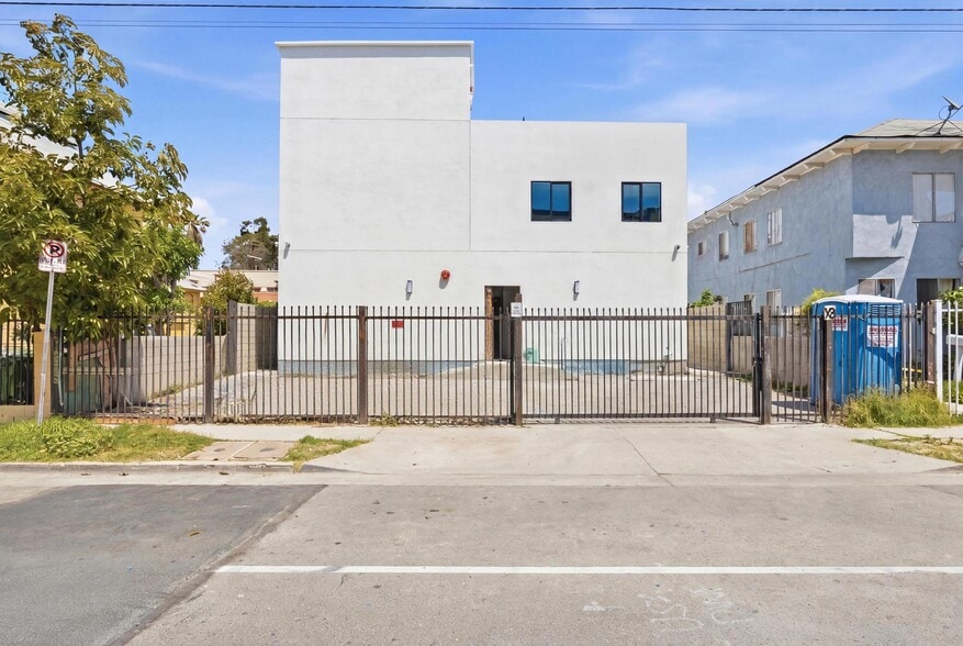 Primary Photo Of 1009 E 29th St, Los Angeles Apartments For Sale