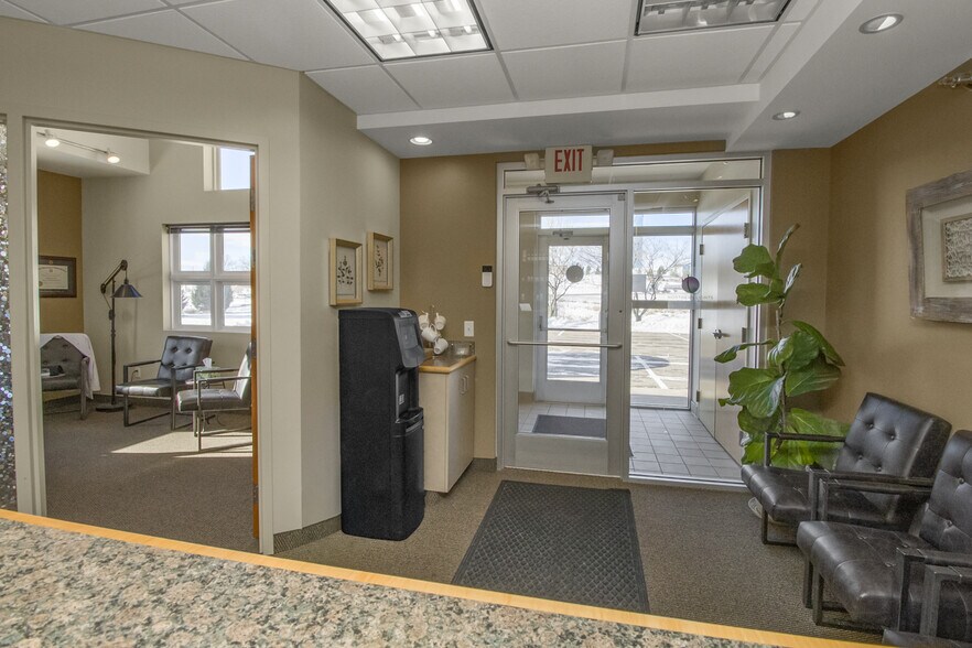 More Photos Of 4641-4671 White Bear Pky, White Bear Lake Office Residential For Sale