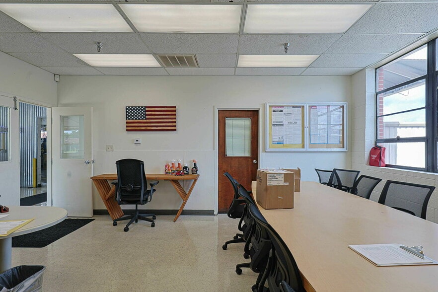 More Photos Of 1323 11th Ave, Columbus Industrial For Sale
