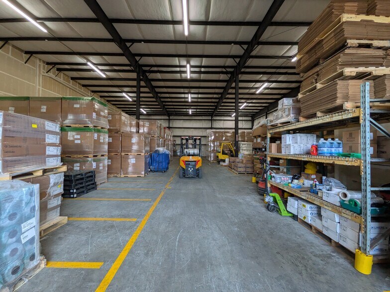 More Photos Of 3616 Old Highway 99 S Rd, Mount Vernon Distribution For Sale