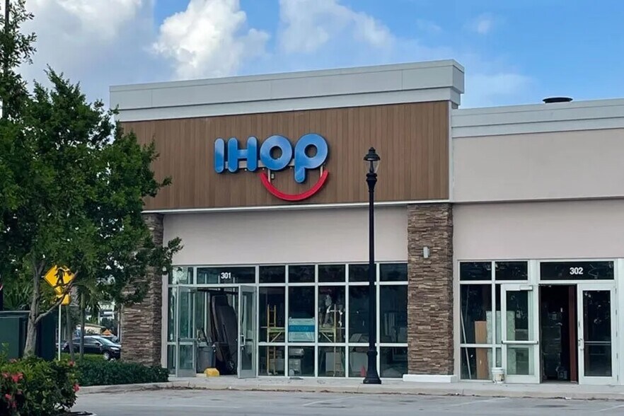 More Photos Of 2400 W Broward Blvd, Fort Lauderdale Unknown For Lease