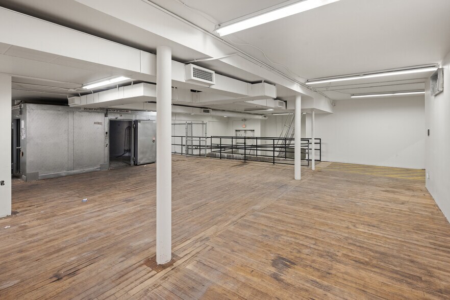 More Photos Of 2700 N Broadway, Los Angeles Freestanding For Sale