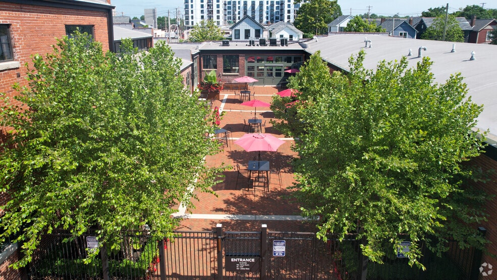 More Photos Of 1086 N 4th St, Columbus Office For Lease