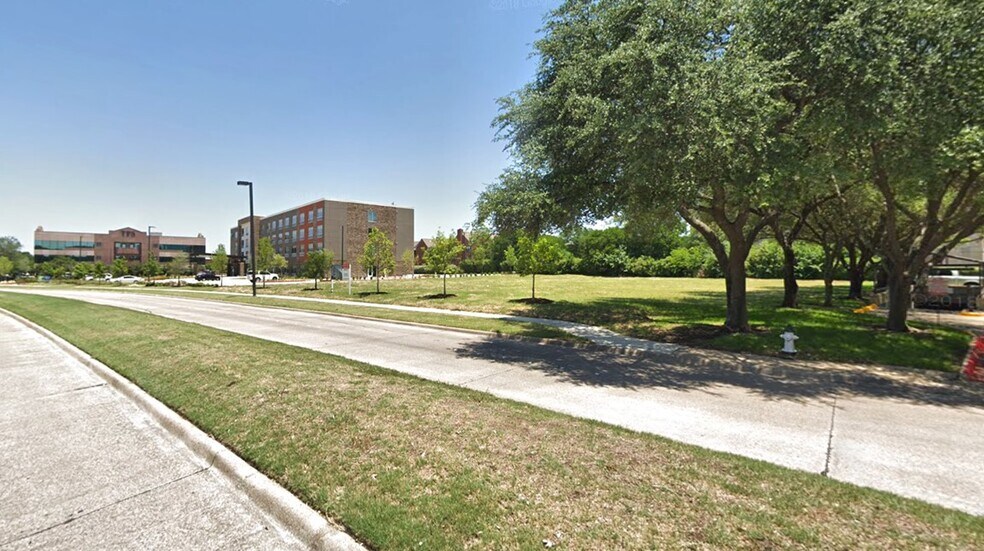 More Photos Of 14920 Landmark Blvd, Addison Land For Sale