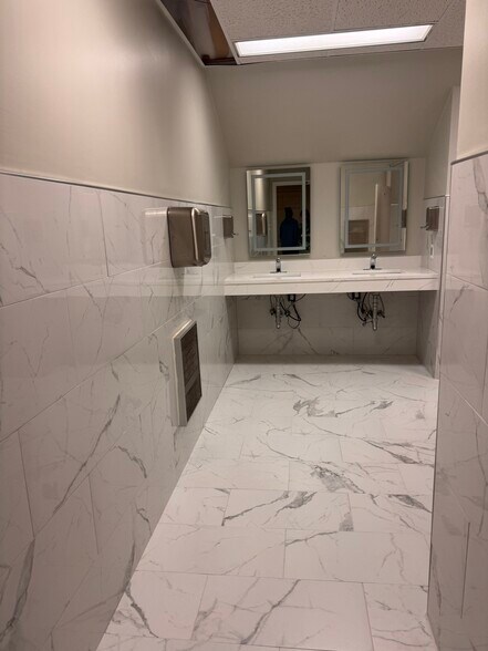 More Photos Of 1 Rossmoor Dr, Monroe Township Medical For Lease