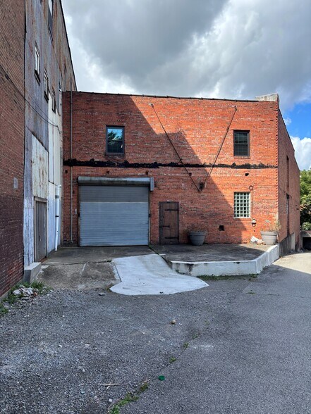 Primary Photo Of 918 Rickenbach St, Pittsburgh Distribution For Lease