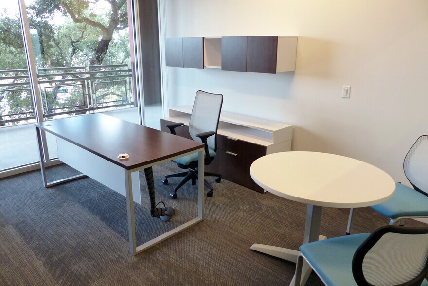 More Photos Of 22211 W Interstate 10, San Antonio Coworking Space