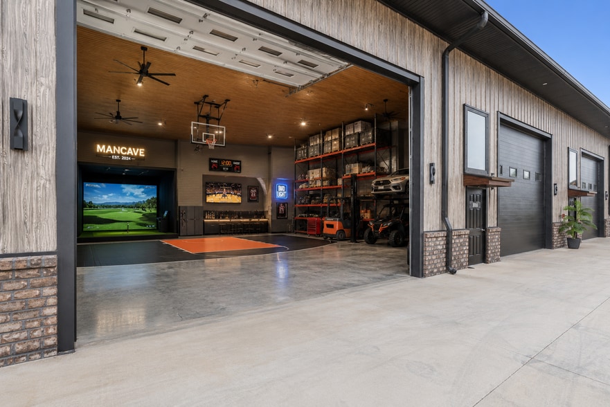 More Photos Of 144 McCrary Rd, Mooresville Industrial For Sale