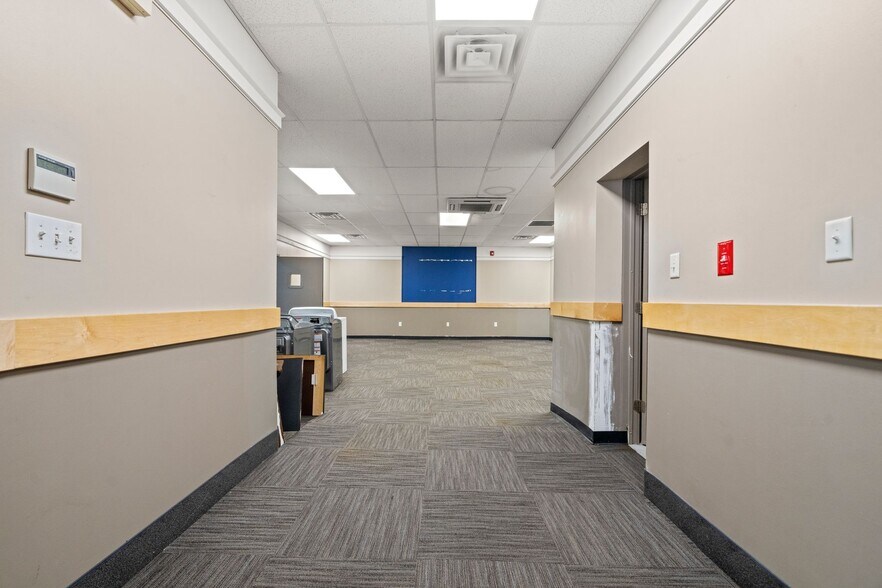 More Photos Of 628 Belmont St, Brockton Freestanding For Lease