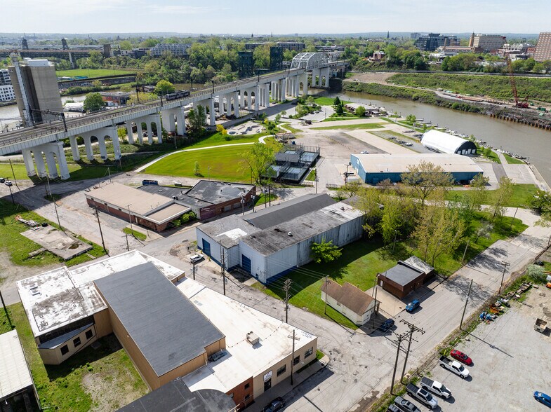 More Photos Of 1720 Fall St, Cleveland Manufacturing For Lease