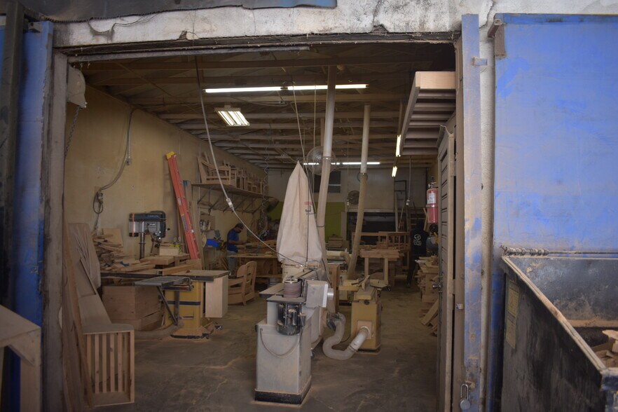 More Photos Of 8614-8616 Mettler St, Los Angeles Industrial For Sale
