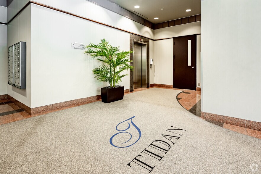 More Photos Of 3000 Boul René-Lévesque, Verdun Office For Lease