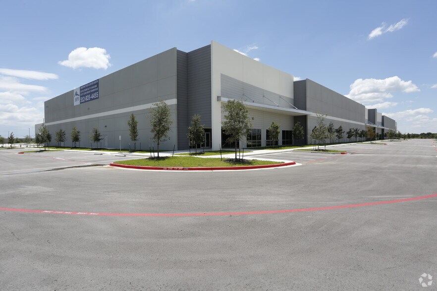 More Photos Of 6320 E Stassney Ln, Austin Industrial For Sale