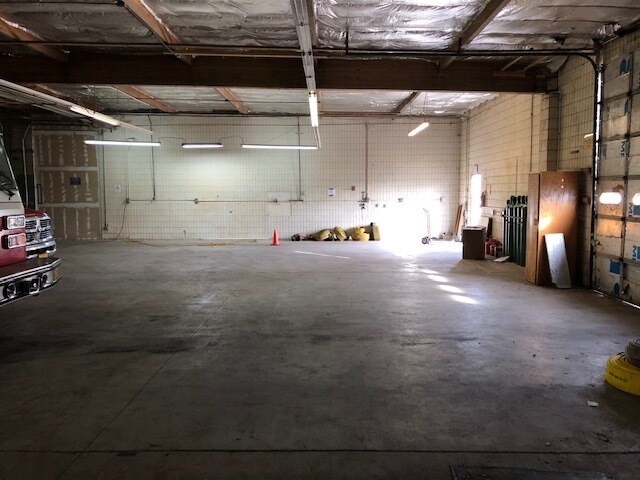 More Photos Of 1120 S Spring St, Klamath Falls Warehouse For Sale