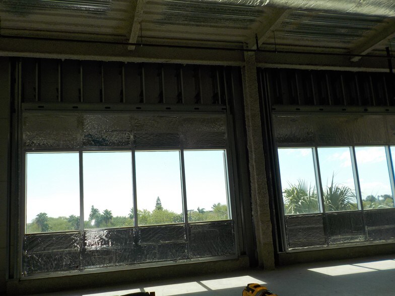 More Photos Of 5700 N Exp 77/83, Brownsville Medical For Lease