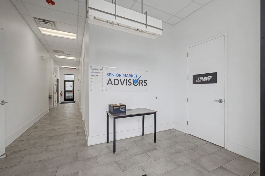 More Photos Of 6117 Centennial Blvd, Nashville Storefront Retail Office For Lease